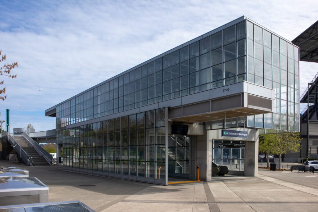 UW Modernism tour with Seattle Architecture Foundation